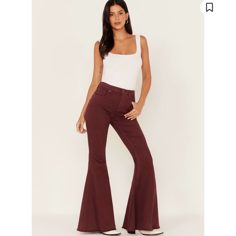 NWT Shyanne High Rise Flare Boot Leg Raw Hem Wine Color Denim Jeans Women’s 28